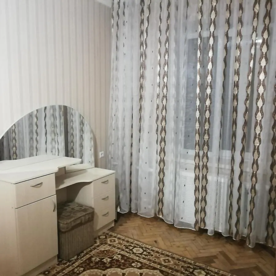 2К. Центр Возле Гуливера.Бассейная 10 Apartment Kyiv